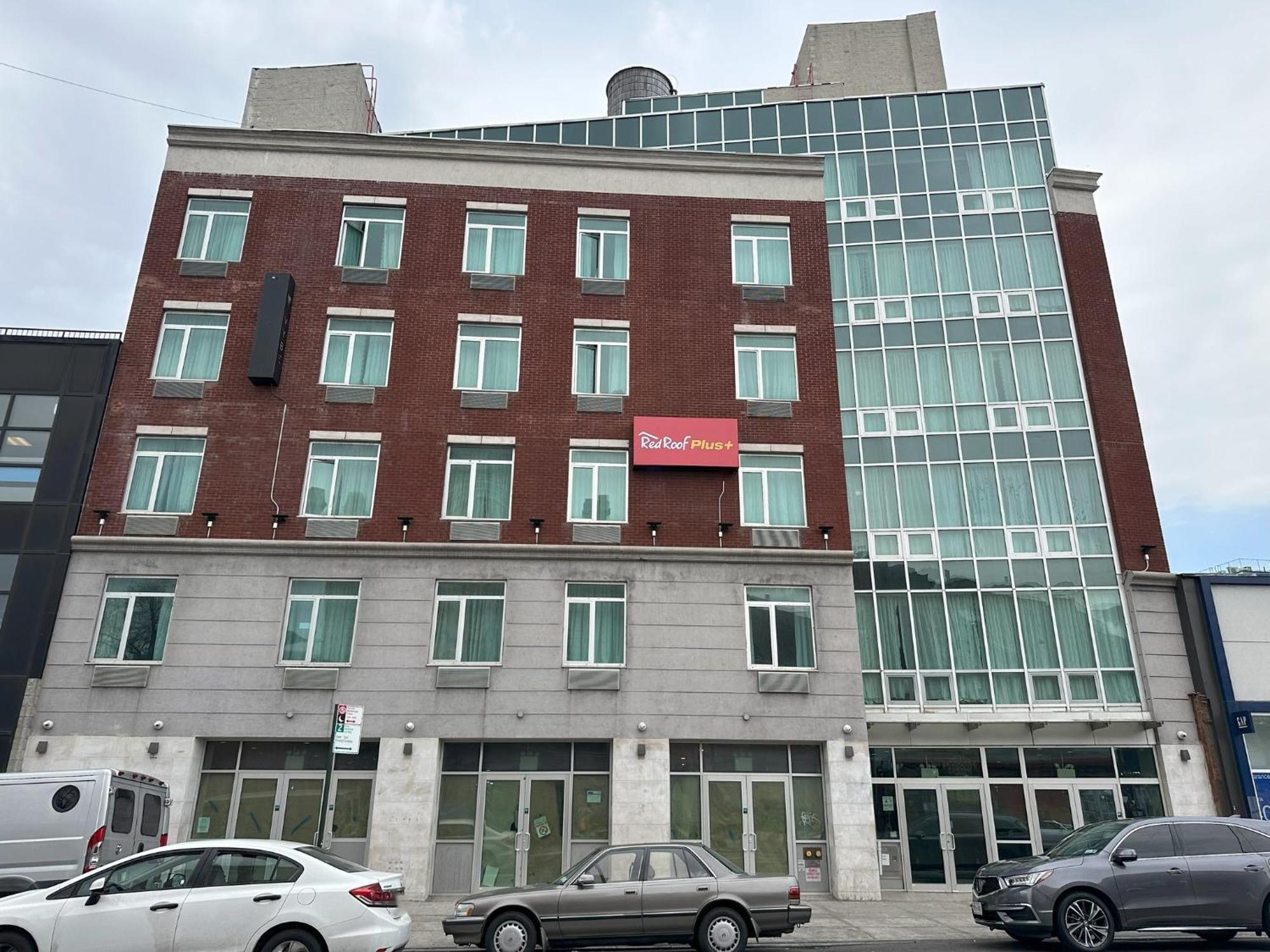 Red Roof Plus Brooklyn - Flatbush Ave New York Exterior foto